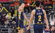 九游娱乐在线-球队在新赛季中继续保持领先位置