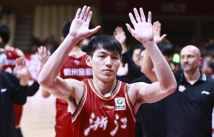 广东球队在客场逆袭，收获关键胜利的简单介绍