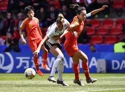 包含纳米比亚女足以实力傲视群雄，创造传奇的词条